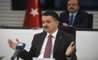 Bakan Pakdemirli, Antalya Tarım ve Orman sektör temsilcileriyle bir araya geldi
