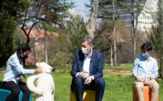 Bakan Selçuk, açık havada çocuklarla buluştu

