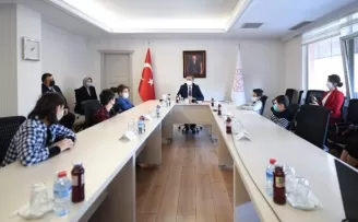 Bakan Selçuk engelli öğrenciler ve aileleriyle buluştu
