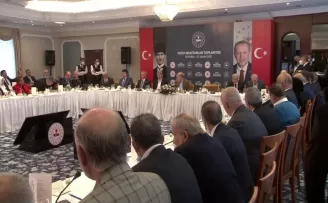 Bakan Soylu, Fatih’te muhtarlarla bir araya geldi
