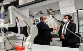 Bakan Varank ve Bakan Akar’dan Kayseri’ye aşı çıkarması
