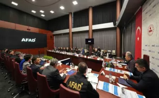 Bakan Yerlikaya, AFAD ile değerlendirme toplantısı gerçekleştirdi
