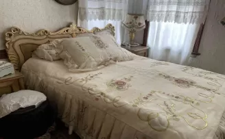Balat’ta müze gibi evde yaşıyor
