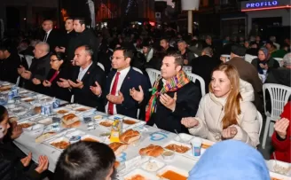 Balıkesir Büyükşehir’den Sındırgı’da 2 bin kişiye iftar