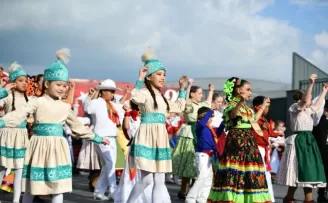 Balıkesir’de Uluslararası Çocuk Festivali coşkusu