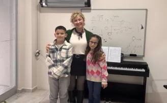 Balıkesir’in ikiz yetenekleri Londra’da başarıya koşuyor