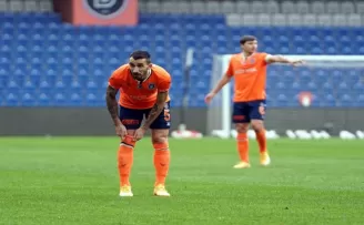 Başakşehir az atıp çok yiyor
