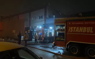 Başakşehir’de bir metal fabrikasının bahçesinde yangın çıktı
