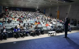Başakşehir’de öğretmenlere yönelik kariyer sempozyumu düzenlendi
