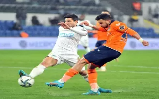 Başakşehir, ligde 4 hafta sonra galip geldi
