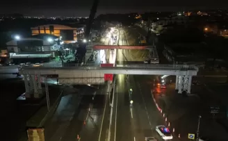 Başiskele Kavşağı’nda ‘78 tonluk’ gece mesaisi