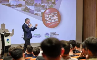 Başkan Alemdar Sakaryalı gençlerle AKM’de buluştu