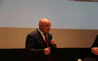 Başkan Altınok, gençlerle beraber metaverse deneyimi yaşadı
