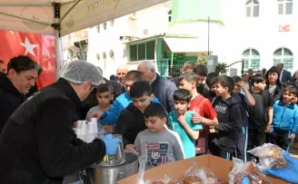 Başkan Aydın’dan vatandaşlara çorba ikramı