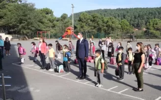 Başkan Gökhan Yüksel, Yüz Yüze Eğitimin ilk gününde öğrencileri yalnız bırakmadı
