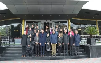 Başkan Osman Nuri Ekim öğrencilerle buluştu
