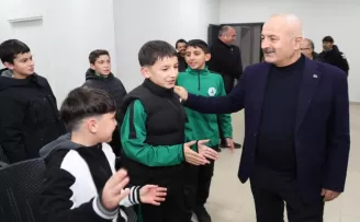 Başkan Zinnur Büyükgöz, Gebzeli genç sporcularla buluştu