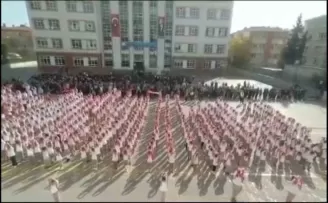 Başkent’te öğrencilerden Cumhuriyet koreografisi
