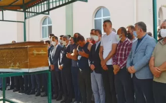 Başkentte bıçaklı saldırıda hayatını kaybeden genç toprağa verildi
