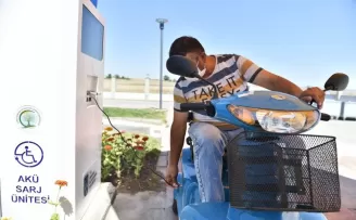 Başkentte engelli vatandaşlar için 28 parka şarj istasyonu
