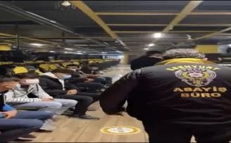 Baskın yiyen “gamer”lar oyunu bırakmadı
