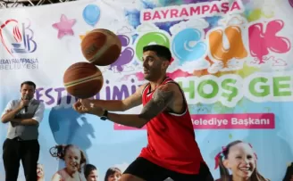 Bayrampaşa’da çocuk festivali başladı
