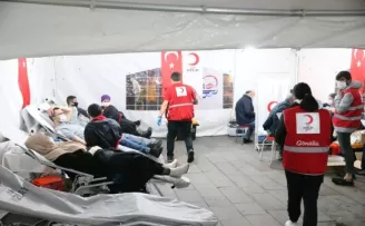 Bayrampaşa, Kızılay’a kan vermeye koştu
