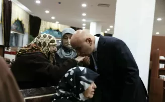 Belediye Başkanı Altınok huzurevi sakinlerinin yeni yılını kutladı
