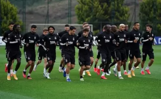 Beşiktaş hazırlıklara kaldığı yerden devam etti
