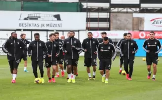Beşiktaş’ta futbolculara mesaj gitti: “Evden çıkmayın“
