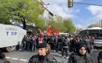 Beşiktaş’tan Taksim’e yürümek isteyen göstericilere müdahale
