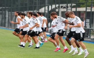 Beşiktaş, yeni sezon hazırlıklarını sürdürdü
