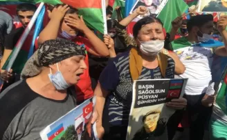 Beyazıt Meydanı’nda Azerbaycan’a destek mitingi
