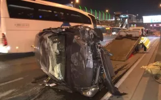 Beylikdüzü’nde makas atan araç takla attı: 1 yaralı
