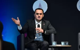 Beyoğlu Belediye başkanı Yıldız, üniversiteli gençler buluştu
