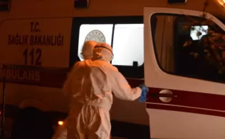 Beyoğlu’nda 4 kişilik aile “korona virüs” şüphesiyle hastaneye kaldırıldı
