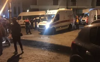Beyoğlu’nda silahlı kavga: 2 yaralı
