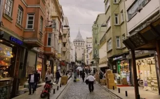 Beyoğlu’nda turistlerin en çok ziyaret ettiği cadde yayalaştırılıyor
