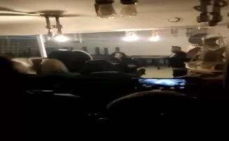 Beyoğlu’nda üstü kafe altı gece kulübüne baskın kamerada
