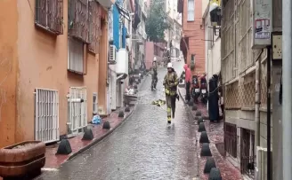 Beyoğlu’nda yangın paniği
