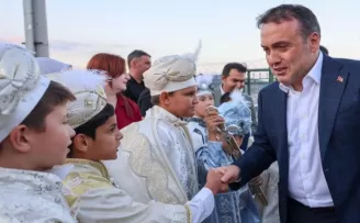 Bilecik Bozüyük’te çocuk evleri sitesi’nde sünnet düğünü