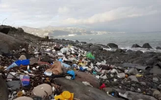 Biz kirlettik dalgalar geri verdi

