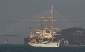 Boğaz’dan tarih geçti
