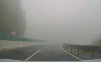 Bolu Dağı’nda sis görüş mesafesini düşürdü