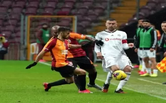 Burak Yılmaz, Antalya maçında cezalı
