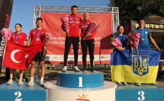 Bursa Büyükşehir Belediyesporlu Kurtulan’dan tarihi başarı