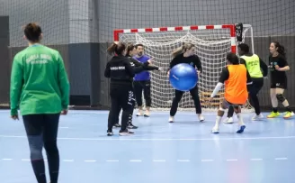 Bursa Büyükşehirli hentbolcular ligde ve Avrupa’da fırtına gibi