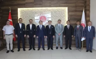 Bursa’da görev yeri değişen Başsavcı ve savcılara veda