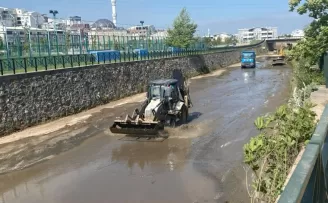 Bursa’da Mandıras Deresi’nde yaz temizliği