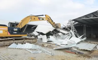 Bursa Nilüfer’de 2 kaçak yapı yıkıldı